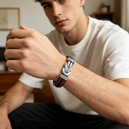 Gunnar – Läderarmband med flätade detaljer och knutspänne